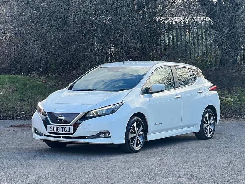Used Nissan Leaf Acenta 110 kW (150 HP) 2018 White Hatchback