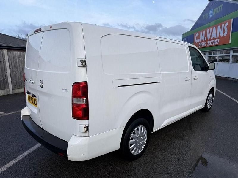 Used Vauxhall Vivaro Sportive 100 HP (73 kW) 2020 White MPV