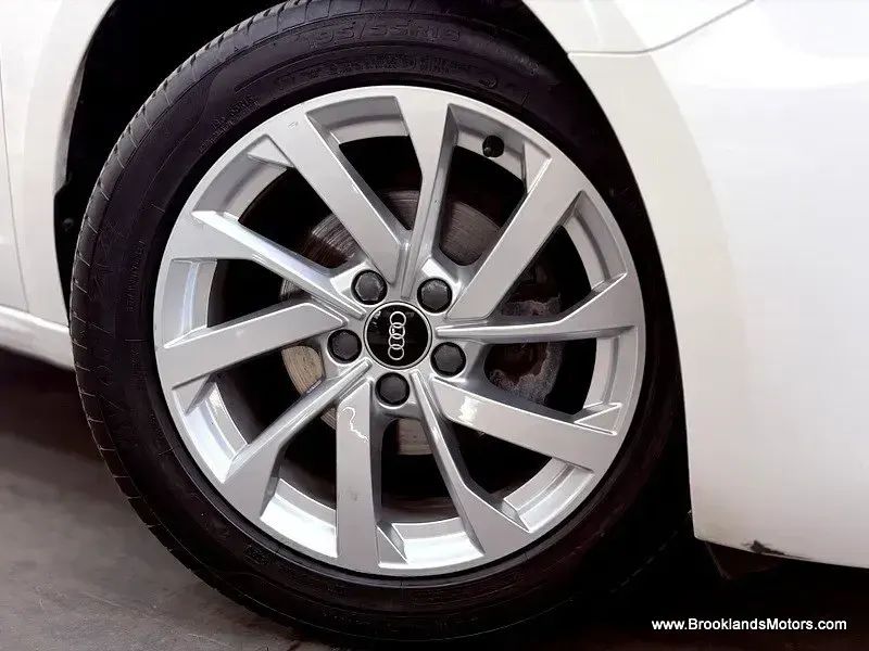 Usado Audi A1 Sportback Sport 95 HP (69 kW) 2021 Branco Citadino
