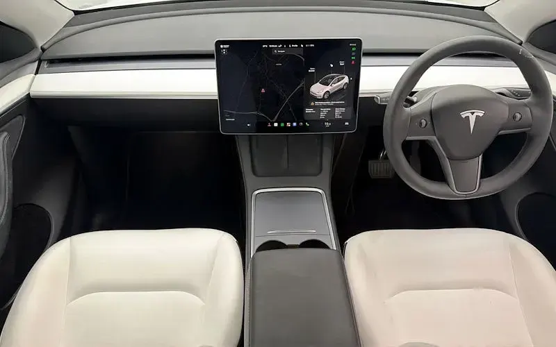 Used Tesla Model Y Long Range AWD 378 kW (514 HP) 2023 White SUV
