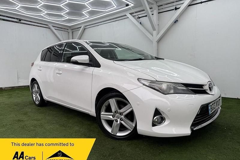 Used Toyota Auris 132 HP (97 kW) 2013