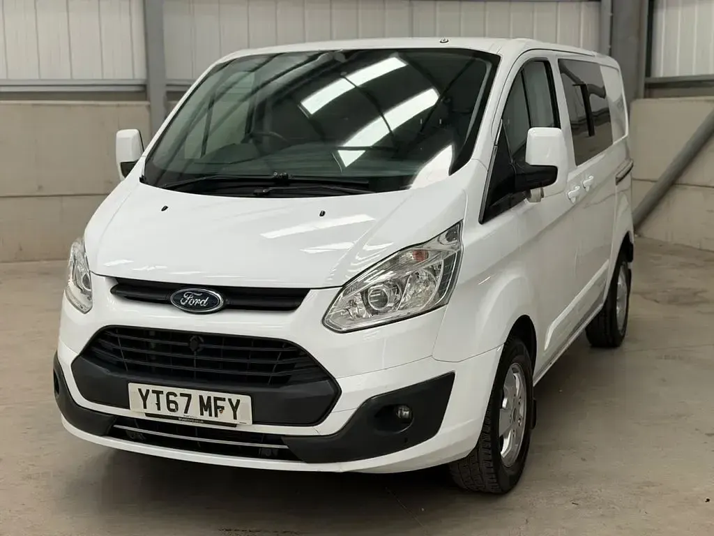 Used Ford Transit Custom Limited 130 HP (95 kW) 2017 White Van