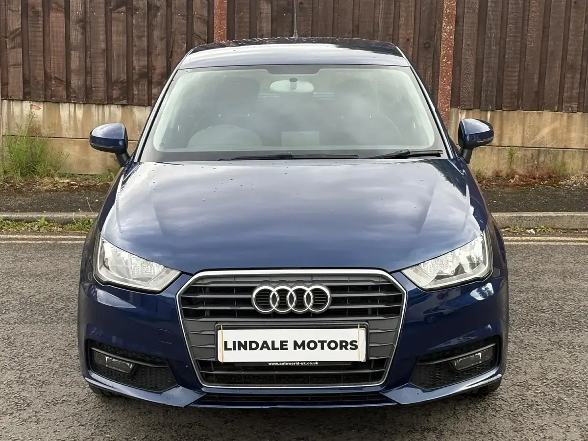 Used Audi A1 Sportback Sport 116 HP (85 kW) 2015 Blue Hatchback
