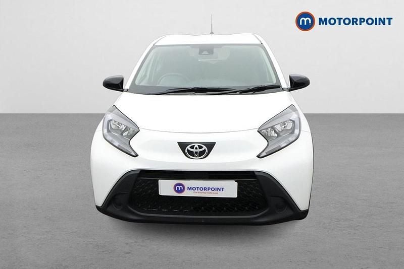 Used Toyota Aygo X PURE 2023 White SUV