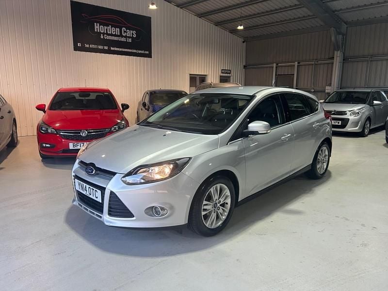 Used Ford Focus Titanium 115 HP (84 kW) 2014 Silver Hatchback