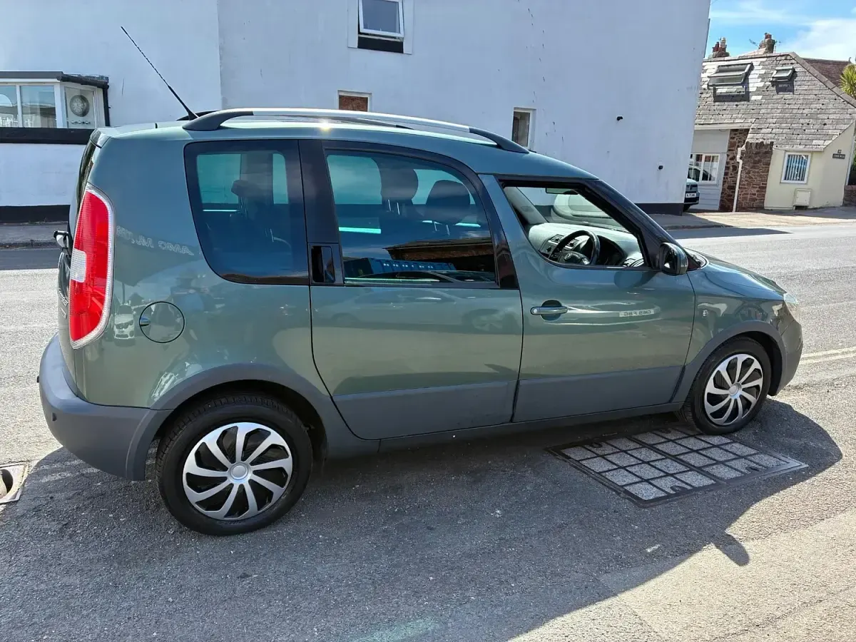 Used Skoda Roomster 2012 Green MPV