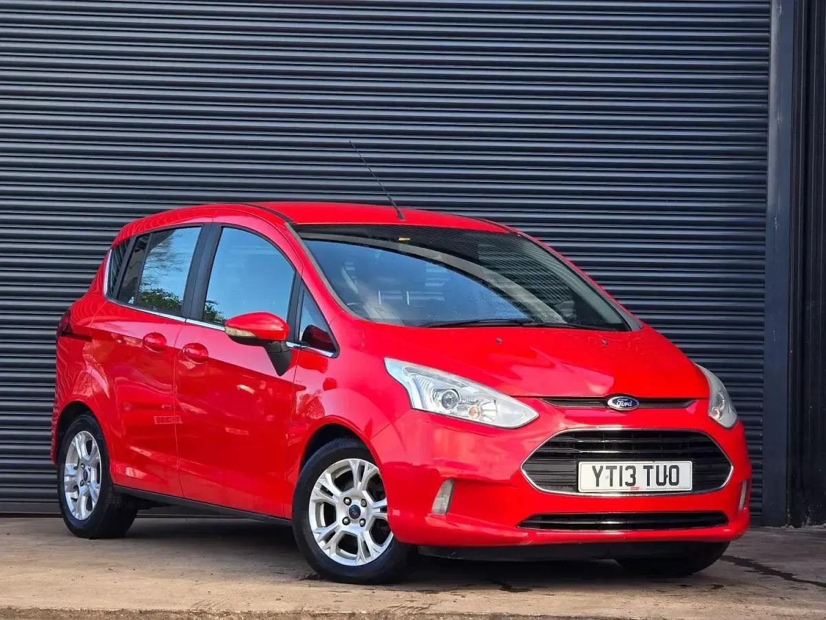 Used Ford B-MAX Zetec 100 HP (73 kW) 2013 Red MPV