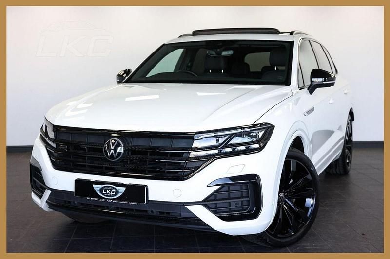 White Used 2022 VW Touareg Black Edition SUV | £41,990 (Fair price) - Image 1/4
