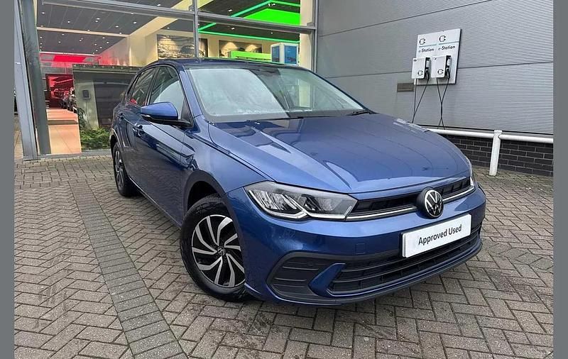 Used VW Polo Life 95 HP (69 kW) 2024 Blue Hatchback