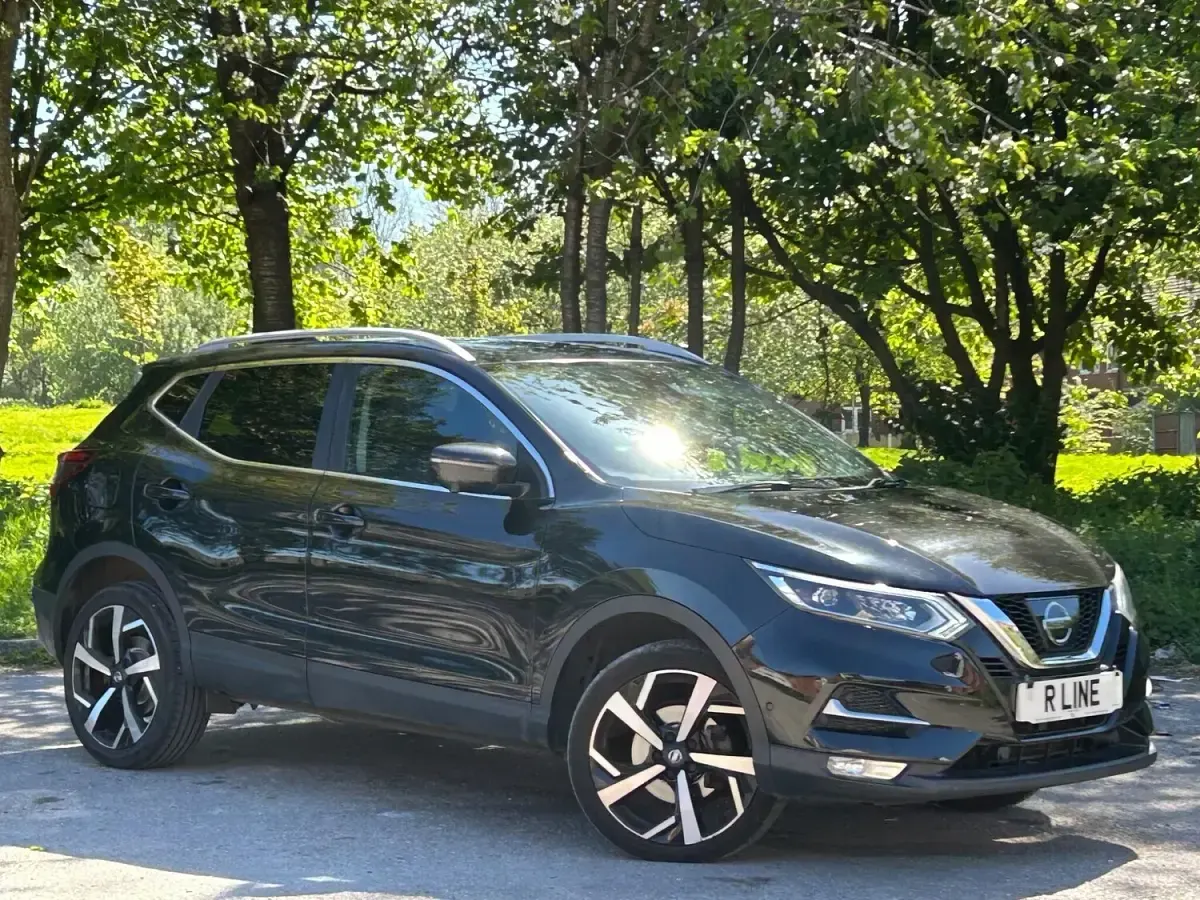 Used Nissan Qashqai Tekna 130 HP (95 kW) 2017 Black SUV