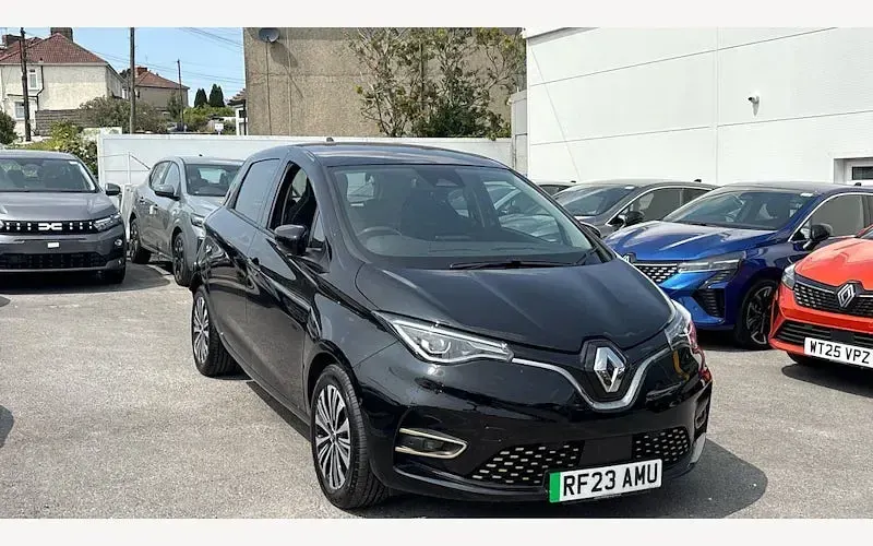 Used Renault Zoe Techno 100 kW (136 HP) 2024 Hatchback