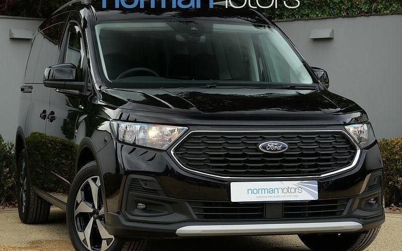 Used 2025 Ford Tourneo Connect Active MPV | £25,995 (Fair price) - Image 1/3