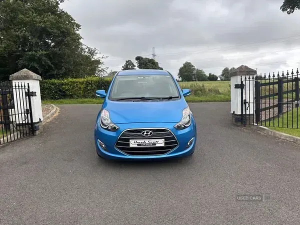 Used Hyundai ix20 SE 88 HP (64 kW) 2017 Blue Hatchback