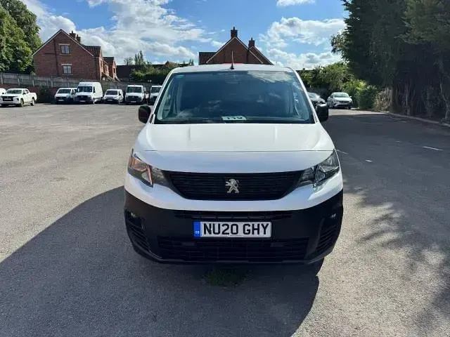 Used Peugeot Partner 2020 White MPV