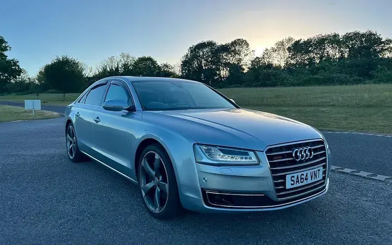 Used Audi A8 Sport 258 HP (189 kW) 2015 Silver Sedan