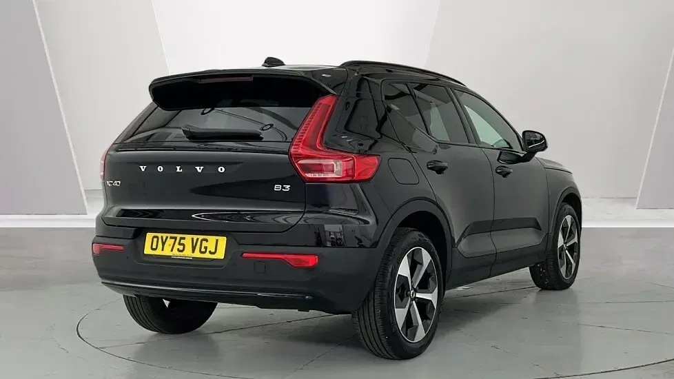 Used Volvo XC40 Plus 161 HP (118 kW) 2025 Black SUV