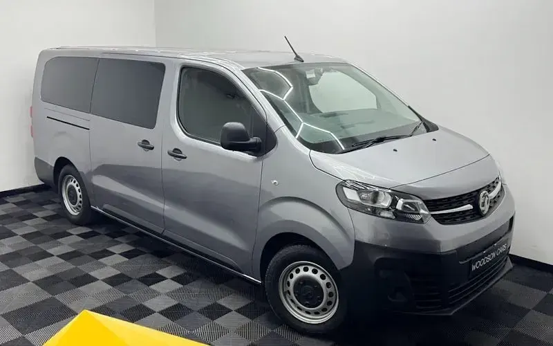 Used Vauxhall Vivaro 100 kW (136 HP) 2023 MPV