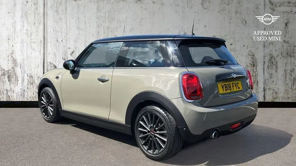 Used Mini Cooper Hatch 134 HP (98 kW) 2018 Grey Hatchback
