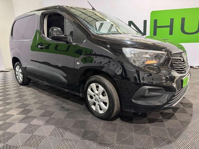 Black Used 2021 Vauxhall Combo Edition MPV | £9,234 (Expensive) - Image 1/4