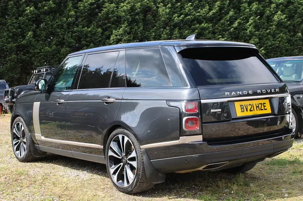Used Land Rover Range Rover SVAutobiography 350 HP (257 kW) 2021 Grey SUV