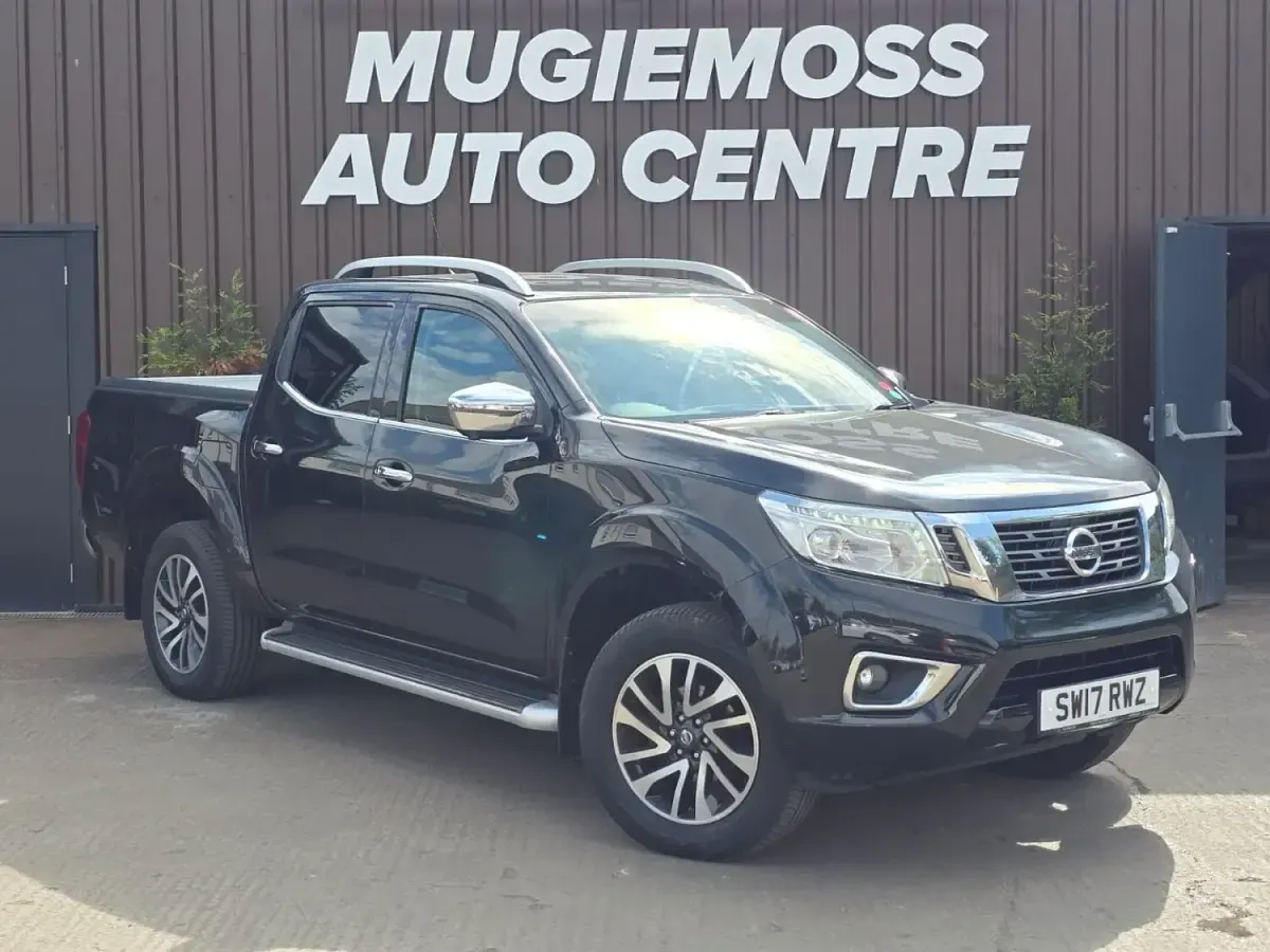Used Nissan Navara Tekna 2017 Black Pickup