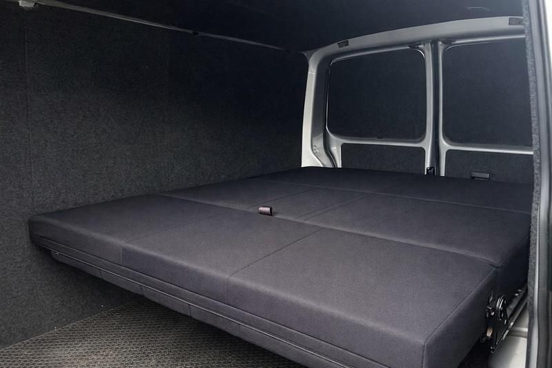 Used VW Transporter Sportline 174 HP (127 kW) 2010 Silver Van