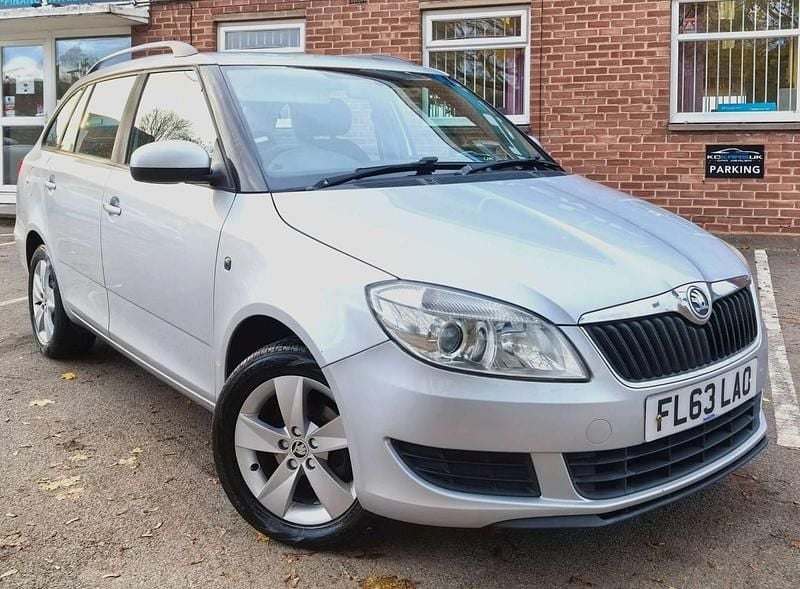 Used Skoda Fabia SE 86 HP (63 kW) 2013 Silver Estate
