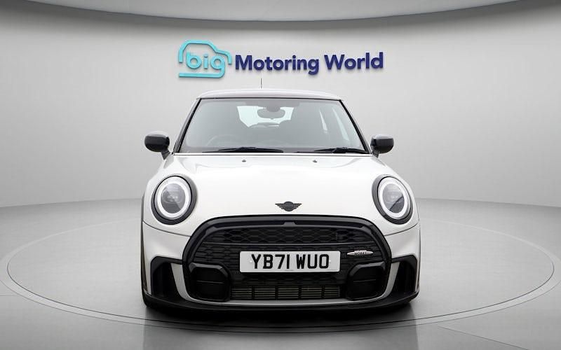 Used Mini Cooper Hatch 136 HP (100 kW) 2022 Silver Hatchback