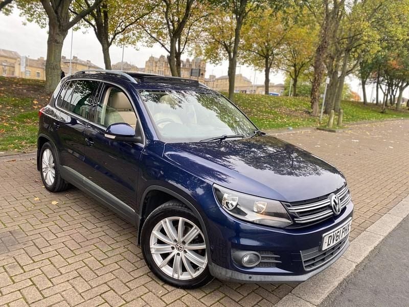 Blue Used 2011 VW Tiguan Sportline SUV | £3,890 (Good price) - Image 1/4