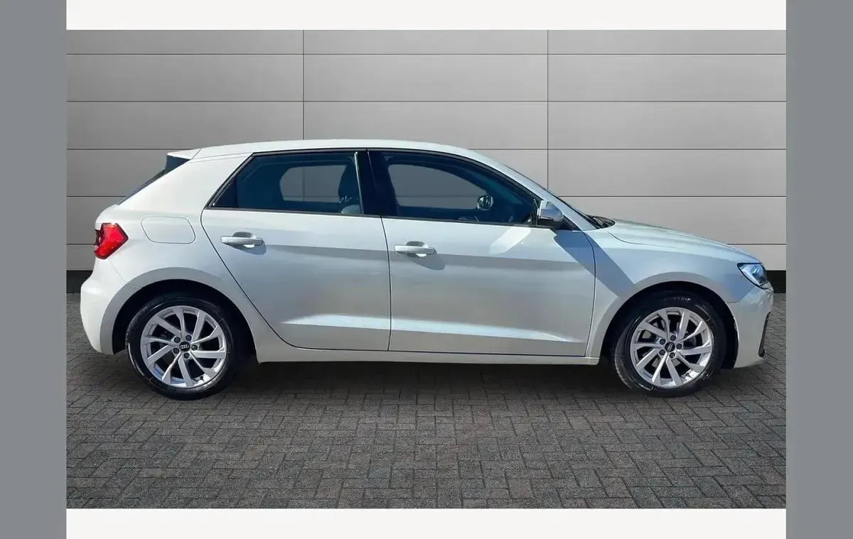 Used Audi A1 Sport 110 HP (80 kW) 2023 Silver SUV