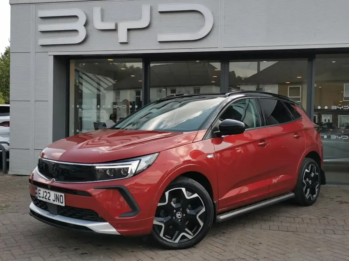 Used Vauxhall Grandland X Ultimate 128 HP (94 kW) 2022 Red SUV