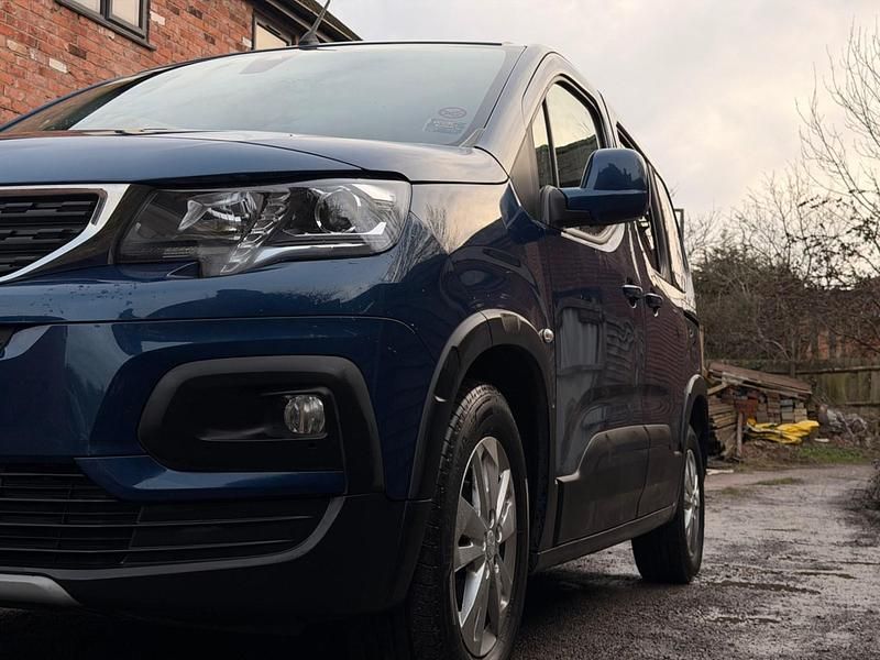 Second-hand Peugeot Rifter Allure 2019 Albastru Monovolum