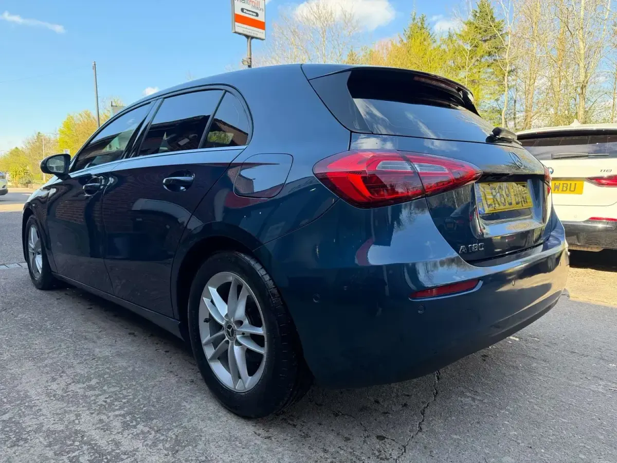 Usado Mercedes A180 Executive 2019 Azul Citadino