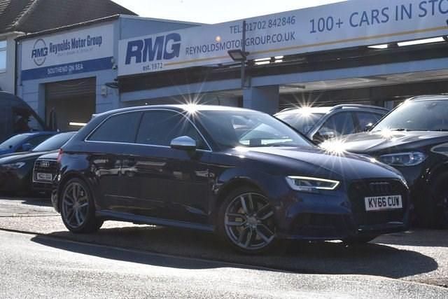 Used Audi S3 Sportback Design 310 HP (228 kW) 2016 Blue Hatchback