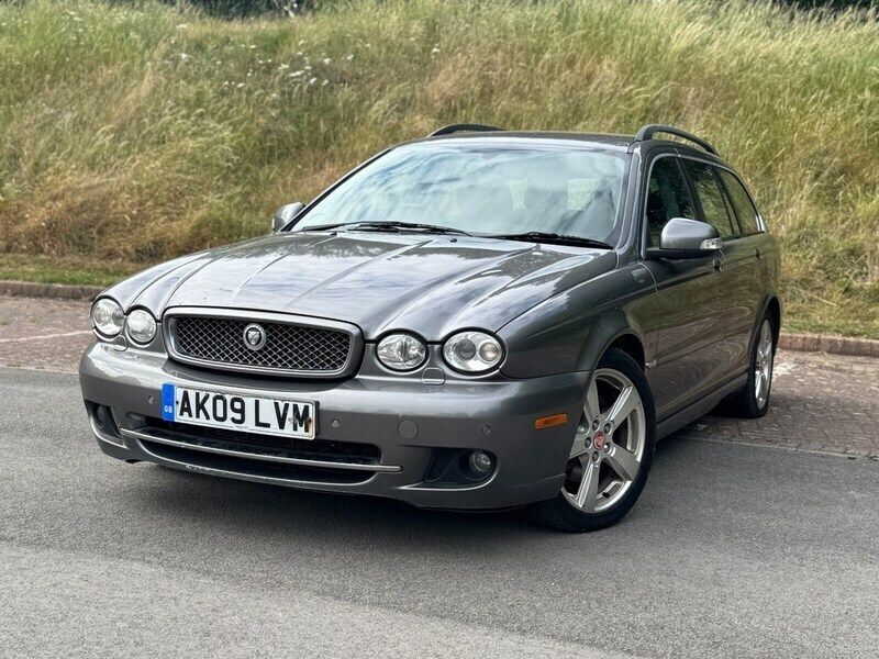 Grey Used 2009 Jaguar X-type SE Estate | £1,995 (Good price) - Image 1/4