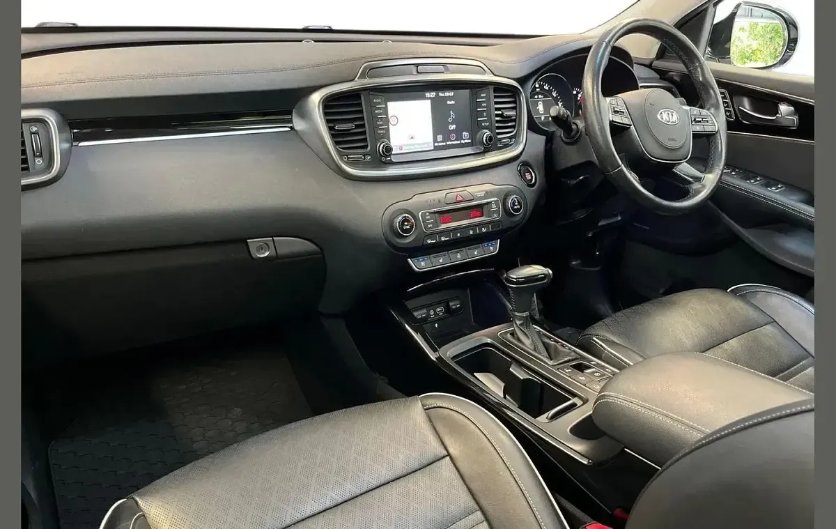 Used Kia Sorento GT-Line S 200 HP (147 kW) 2019 White SUV