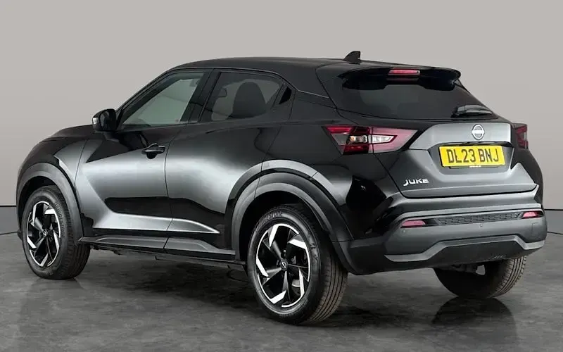 Used Nissan Juke N-Connecta 114 HP (83 kW) 2023 Black SUV
