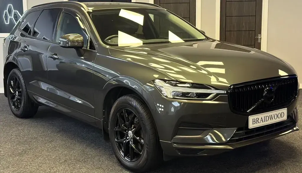 Used Volvo XC60 Momentum 2018 Grey SUV