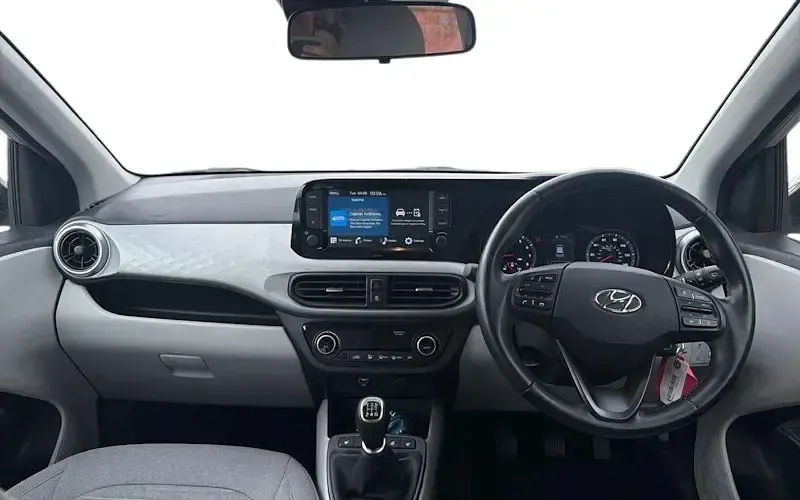 Used Hyundai i10 Premium 67 HP (49 kW) 2023 Hatchback