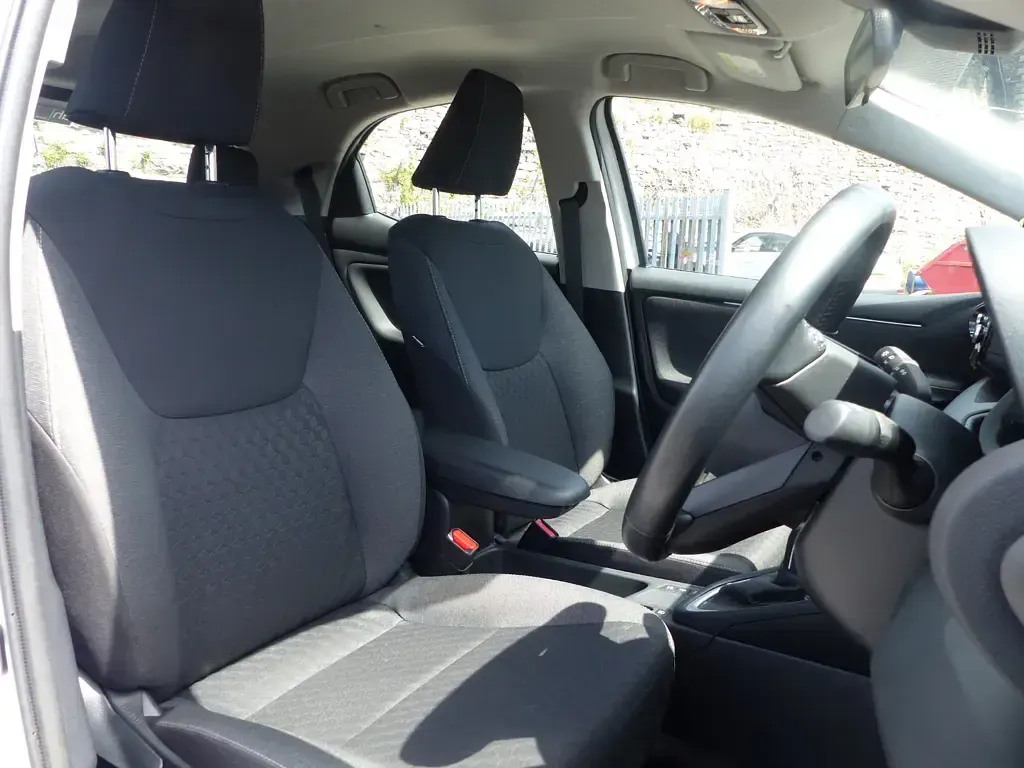 Used Mazda 2 2022 White Hatchback