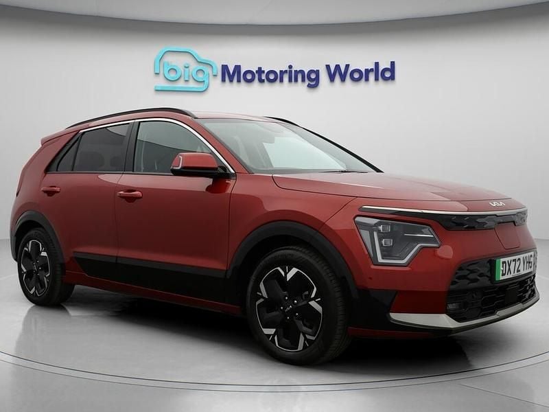 Red Used 2022 Kia e-Niro SUV | £18,600 (Good price) - Image 1/4