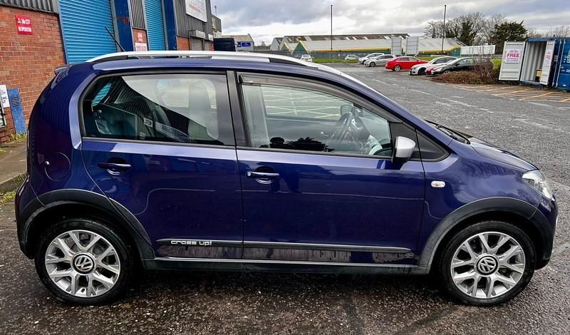 Usado VW up! move up! 2016 Azul Citadino