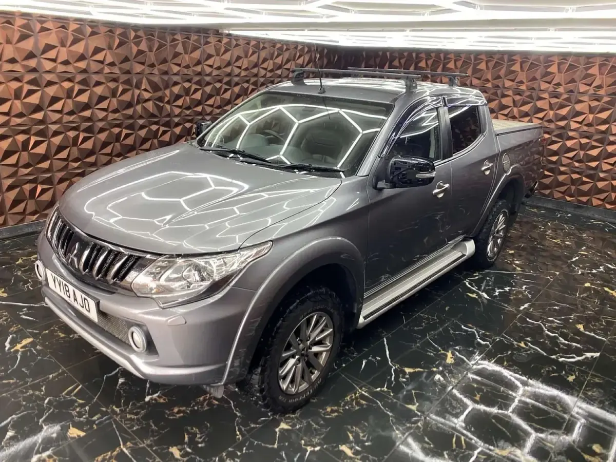 Used Mitsubishi L200 181 HP (133 kW) 2018 Grey Pickup