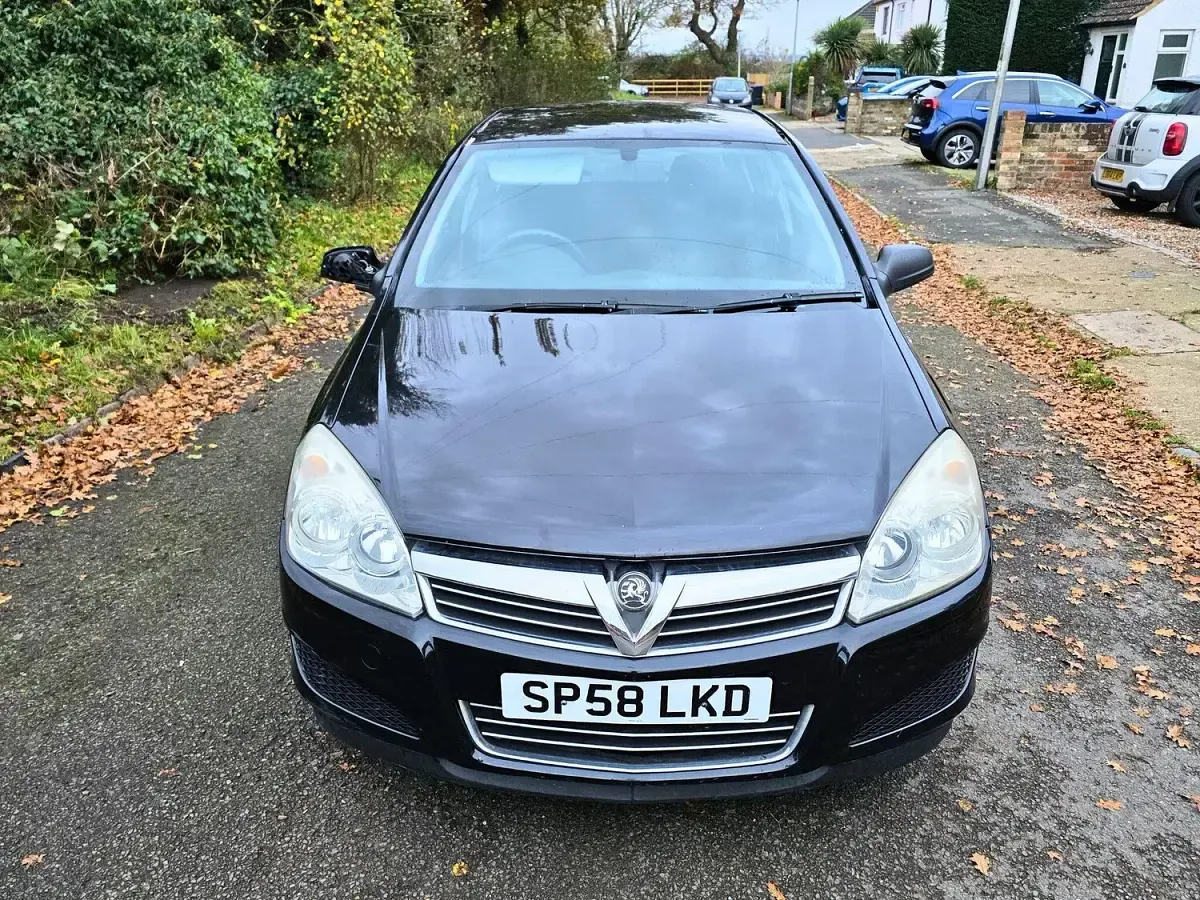 Used Vauxhall Astra 115 HP (84 kW) 2008 Black Hatchback