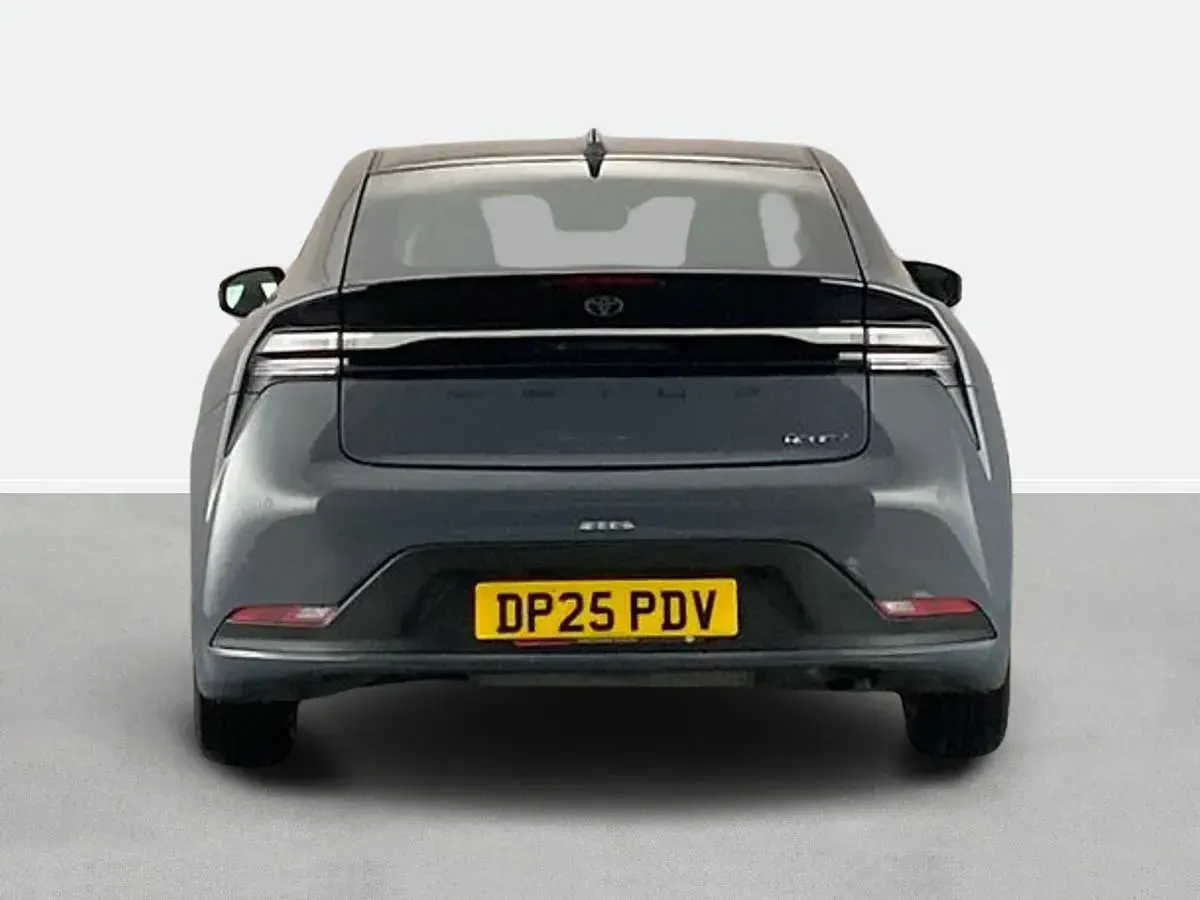 Used Toyota Prius Design 199 HP (146 kW) 2025 Grey Hatchback