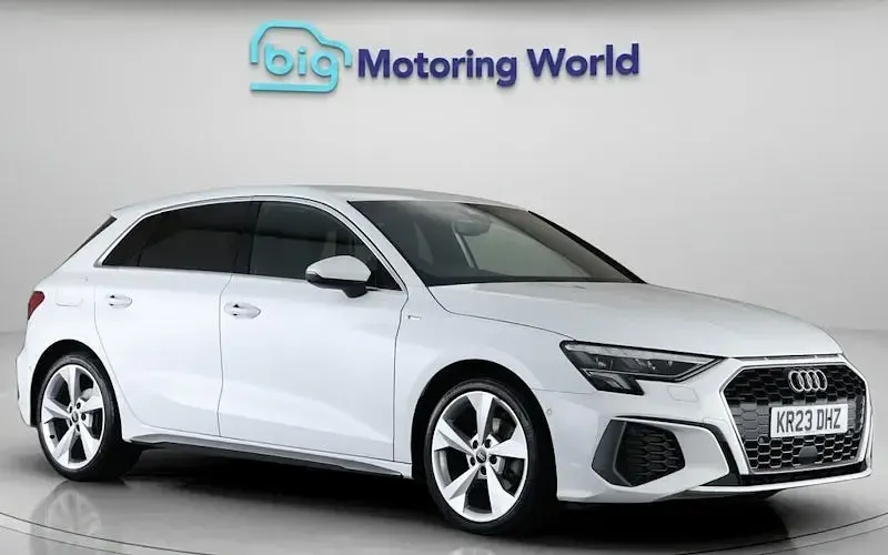 Usado Audi A3 Sportback S-Line 150 HP (110 kW) 2023 Citadino