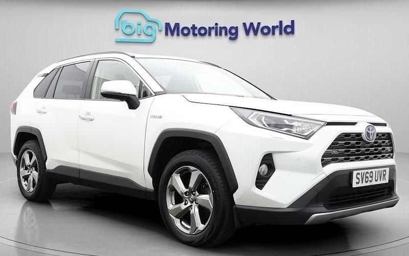 Used 2025 Toyota RAV4 Estate | £23,000 - Image 1/4