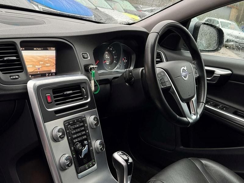 Used Volvo V60 SE 2017 Grey Estate