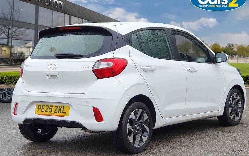 Used Hyundai i10 Advanced 63 HP (46 kW) 2025 White Hatchback