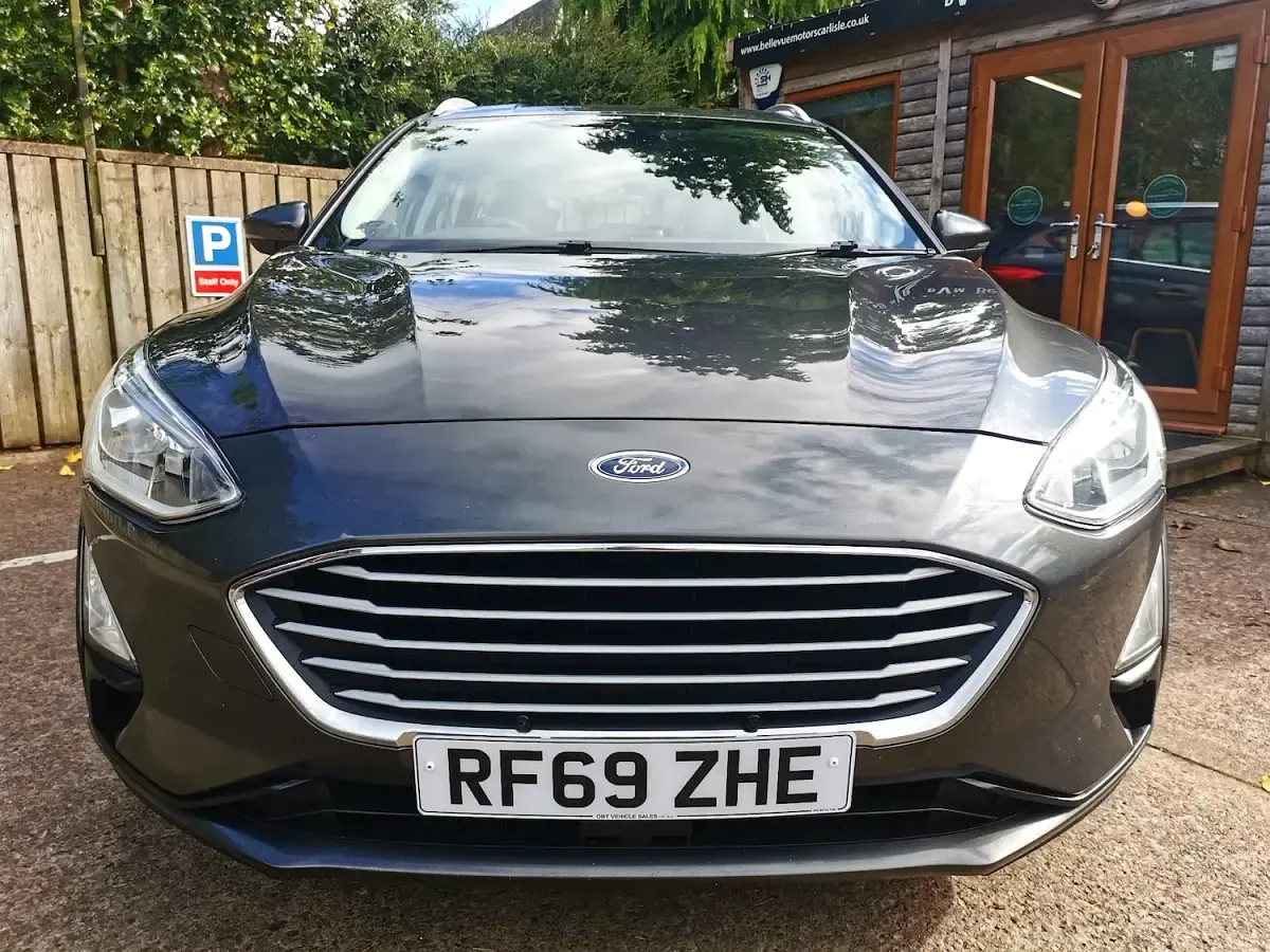 Used Ford Focus Zetec 95 HP (69 kW) 2019 Grey Estate